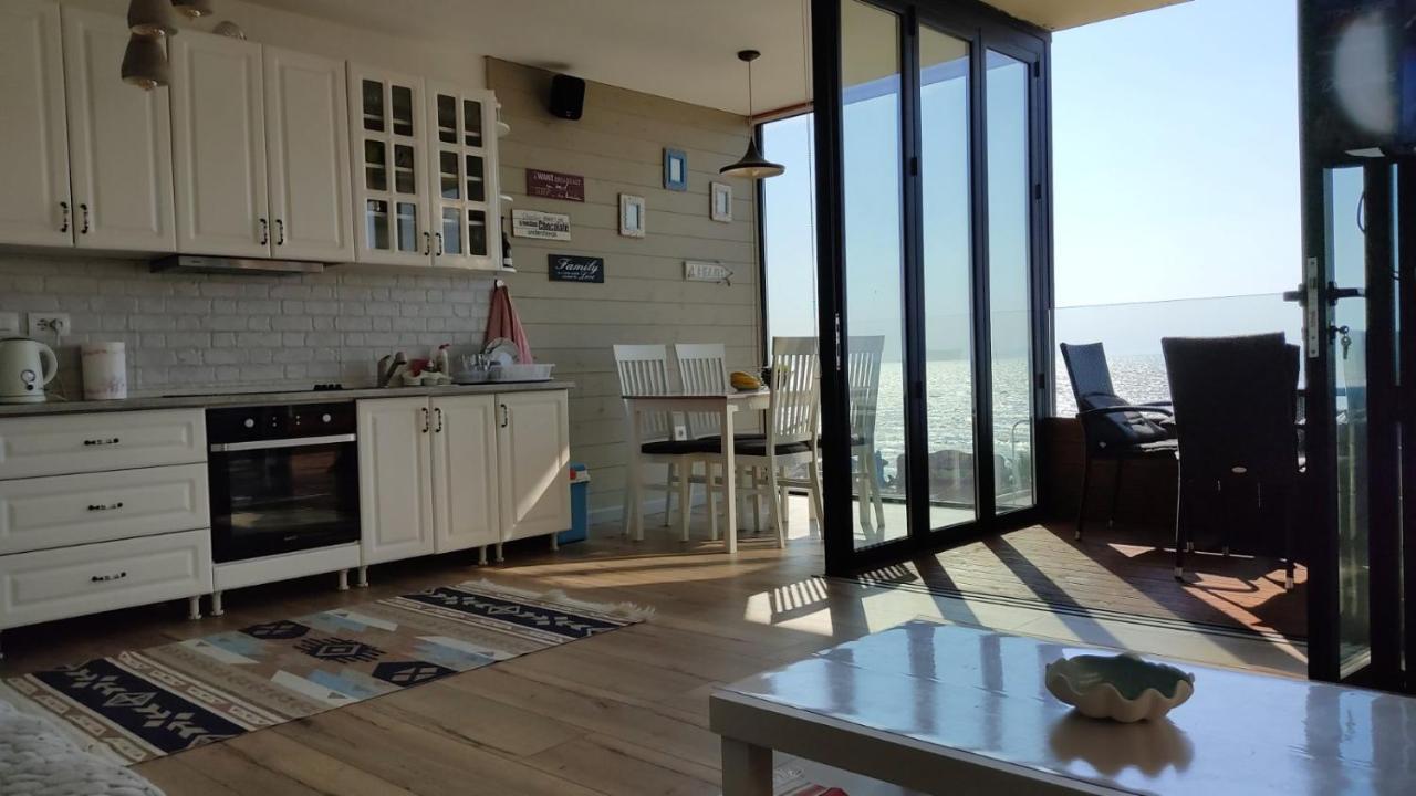 Luxury Beach Apartment In Qerret Golem  Zewnętrze zdjęcie