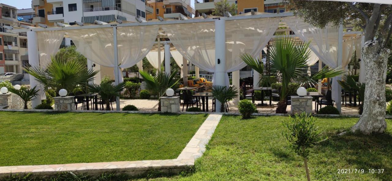 Luxury Beach Apartment In Qerret Golem  Zewnętrze zdjęcie