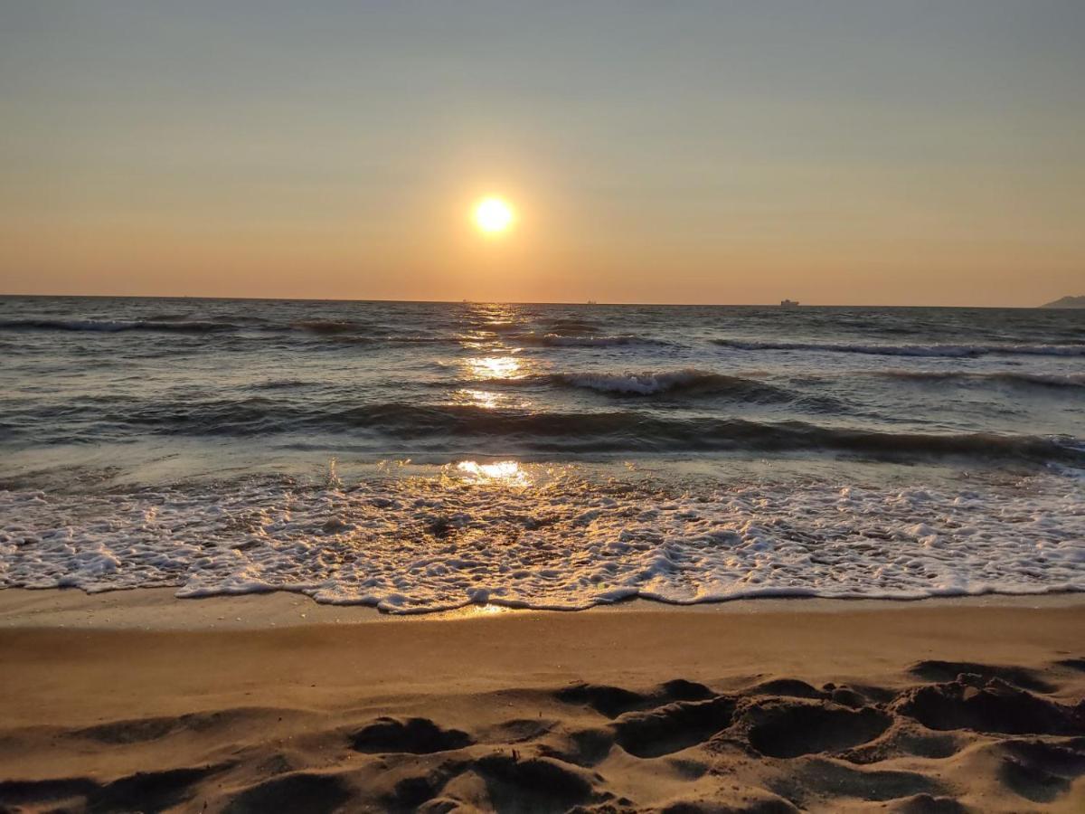 Luxury Beach Apartment In Qerret Golem  Zewnętrze zdjęcie