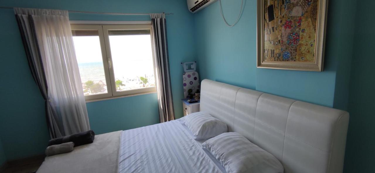 Luxury Beach Apartment In Qerret Golem  Zewnętrze zdjęcie