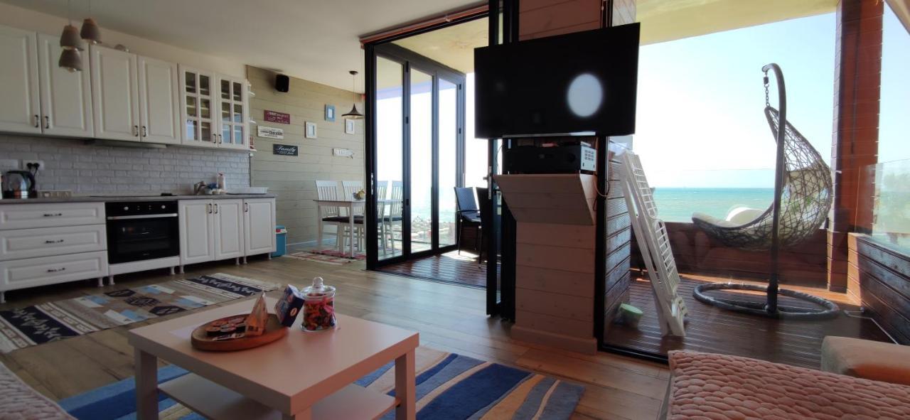 Luxury Beach Apartment In Qerret Golem  Zewnętrze zdjęcie